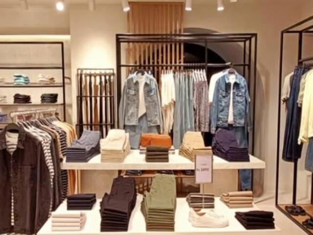 Commercial for rent in Deri