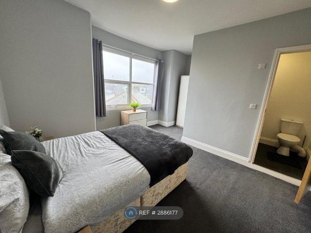 Room for rent in Roseworthy, Cornwall