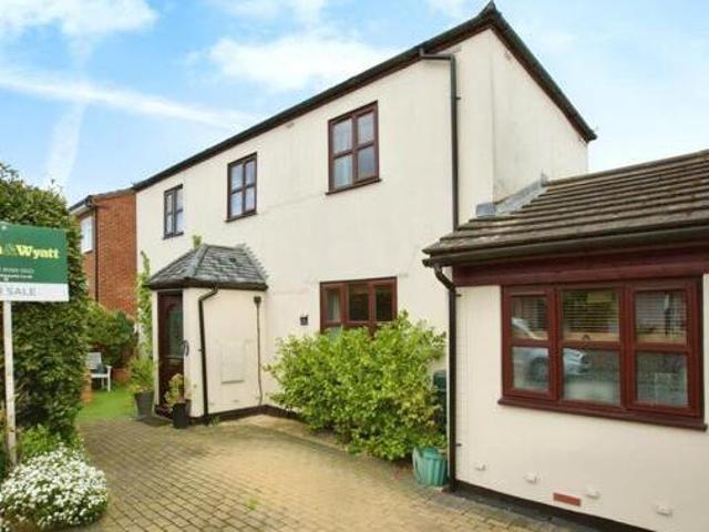 House for sale in Barton Stacey, Hampshire