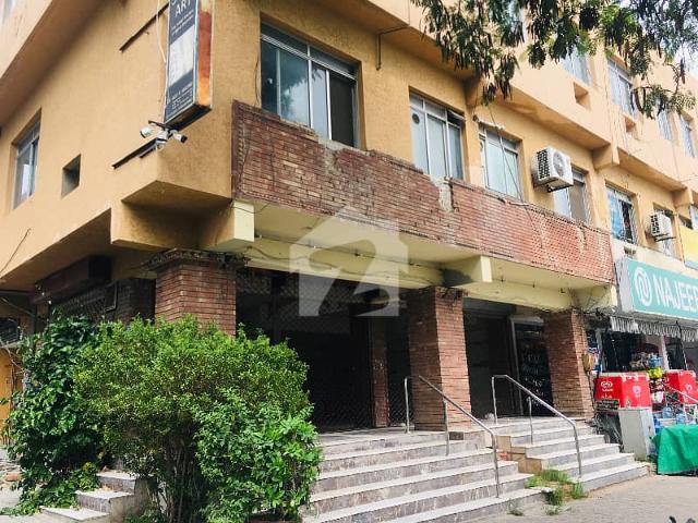 Building for rent in Islamabad