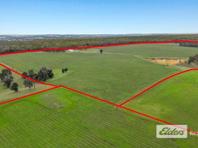 Cottage for sale in Scotts Brook, Western Australia