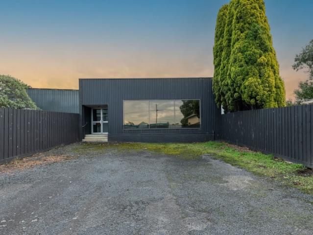 Retail for rent in Leongatha, Victoria