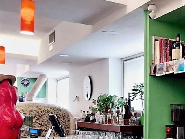 Locale Commerciale in vendita a Petriolo, Firenze