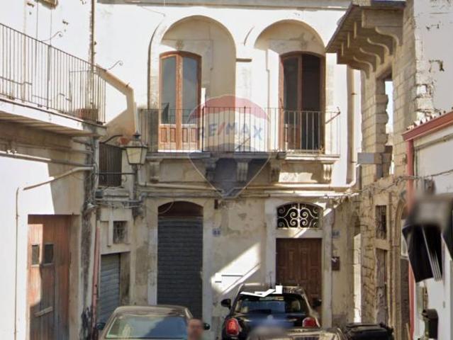 Locale Commerciale in vendita a Modica Alta, Marina Di Modica