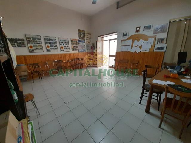Locale Commerciale in affitto a Aldifreda, Caserta