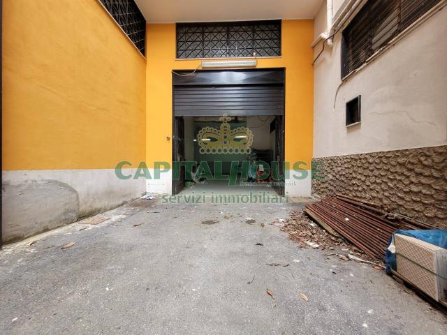 Locale Commerciale in affitto a Siano, Campania