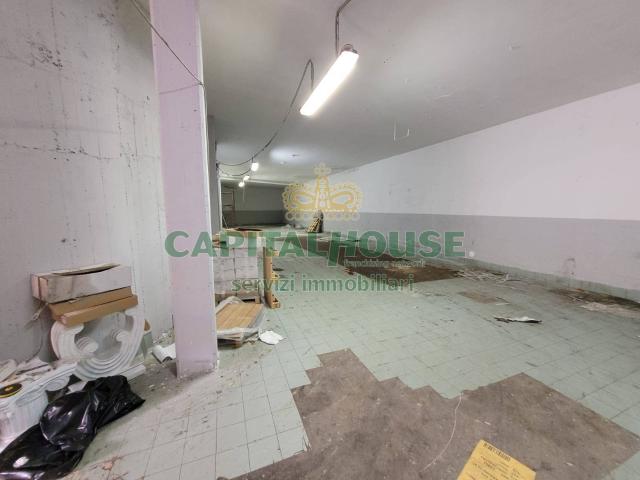 Locale Commerciale in affitto a Siano, Campania