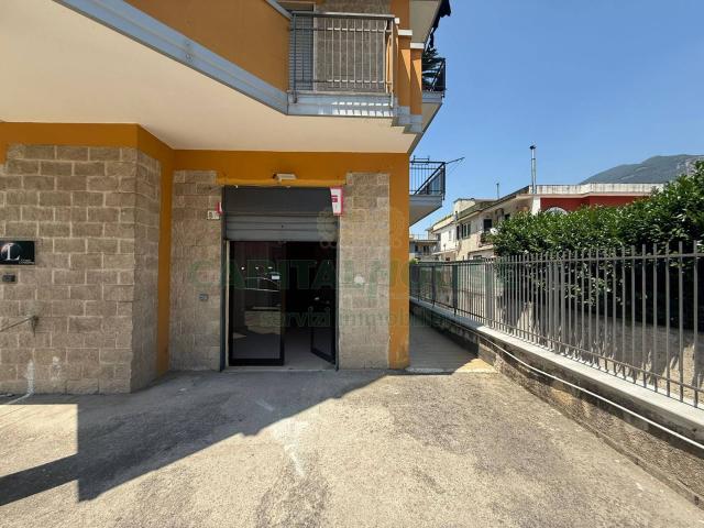 Locale Commerciale in vendita a Fisciano, Campania