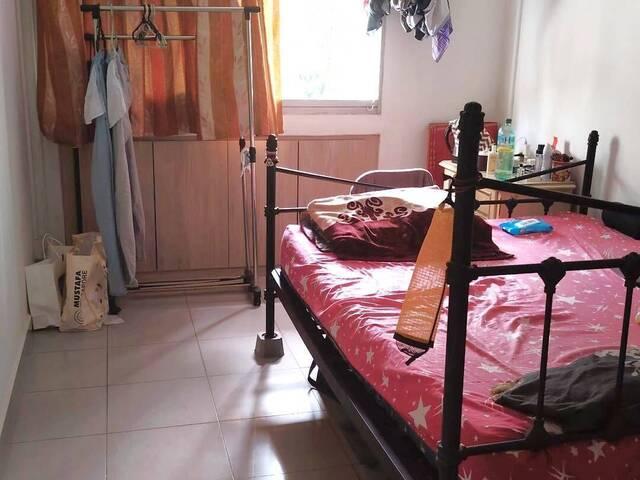 Room for rent in Yunnan, Singapore