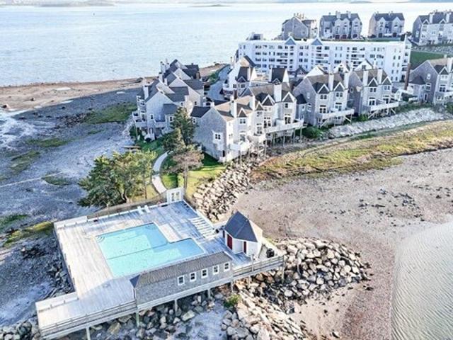 Condo for sale in Hull, Massachusetts