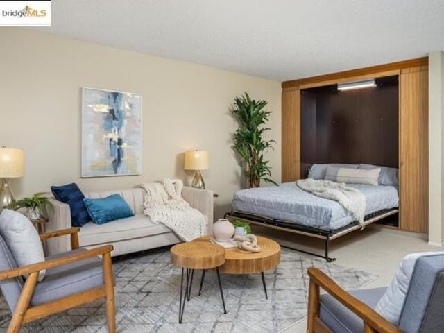 Condo for sale in Emeryville, California