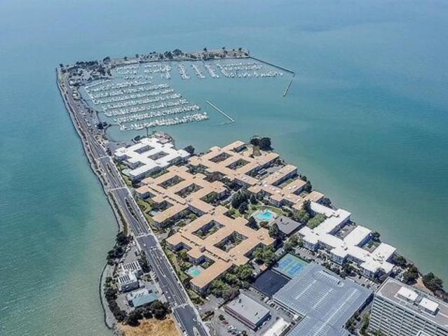 Condo for sale in Emeryville, California