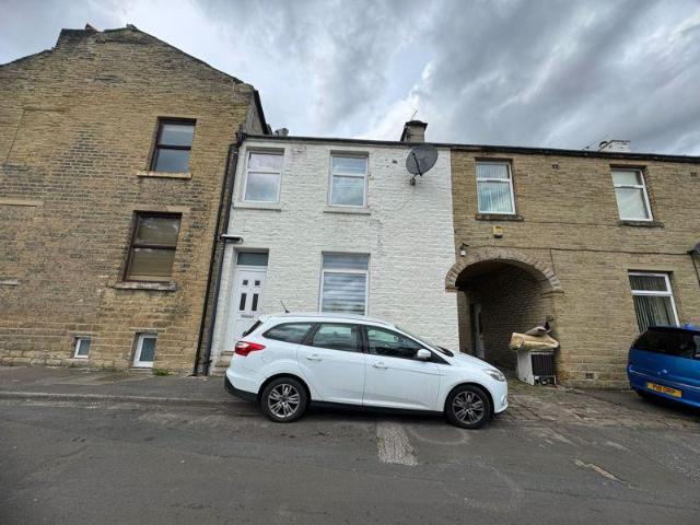 House for rent in Bay Hall, Kirklees