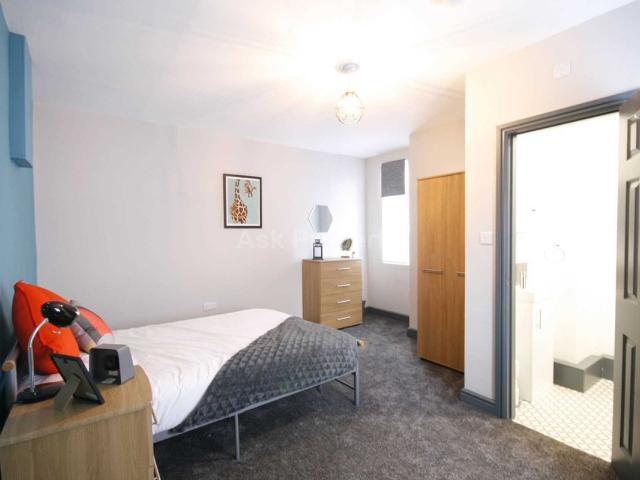 Room for rent in Huthwaite, East Midlands