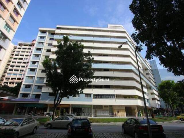 Room for rent in Serangoon