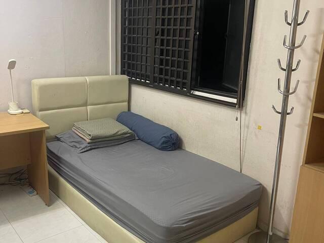 Room for rent in Cheng San, Singapore