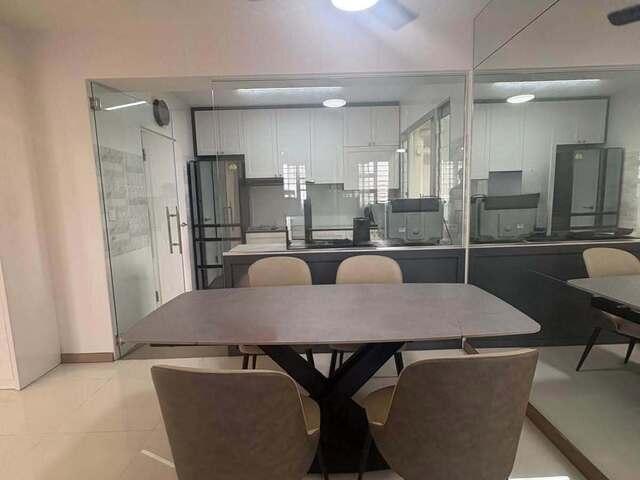Room for rent in Kebun Baru, Singapore