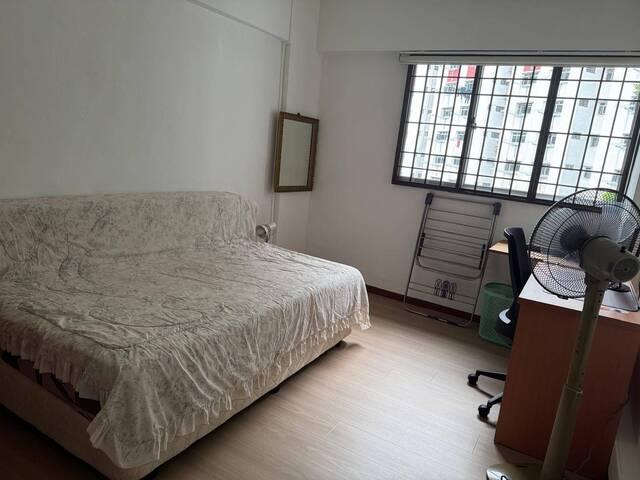 Room for rent in Bukit Batok, 05 South West