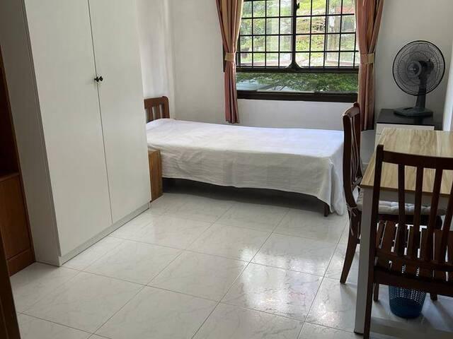 Room for rent