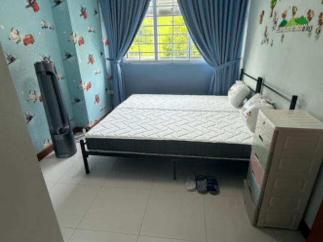 Room for rent in Sembawang, 23 North West