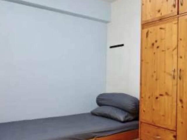 Room for rent