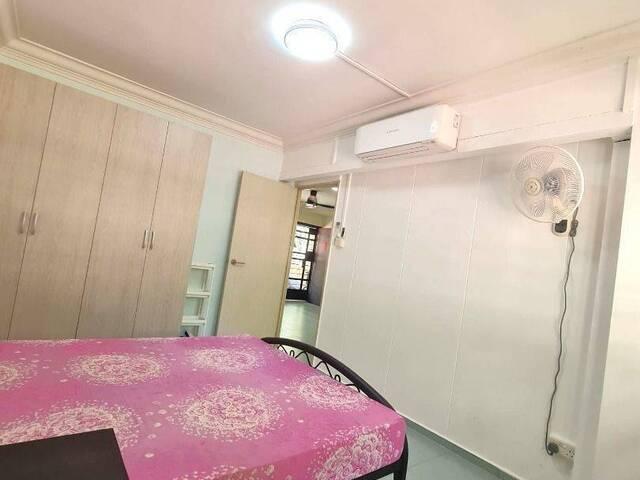 Room for rent in Telok Blangah