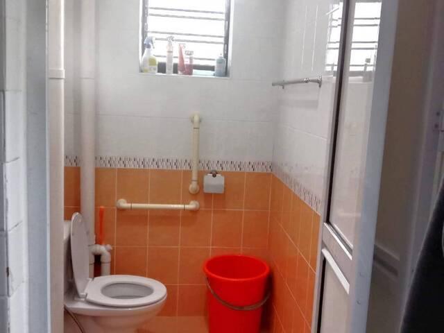 Room for rent in Bukit Batok East, Singapore