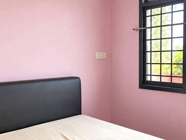 Room for rent in Buangkok, Singapore