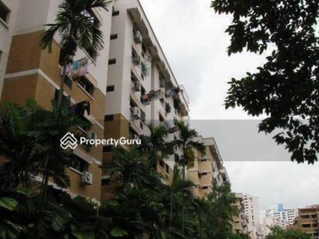 Room for rent in Pasir Panjang, 05 South West