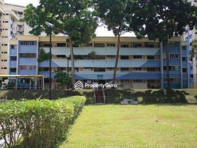 Room for rent in Siglap, 16 Upper East Coast