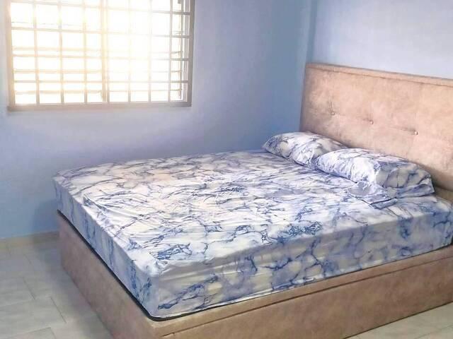 Room for rent in Cheng San, Singapore