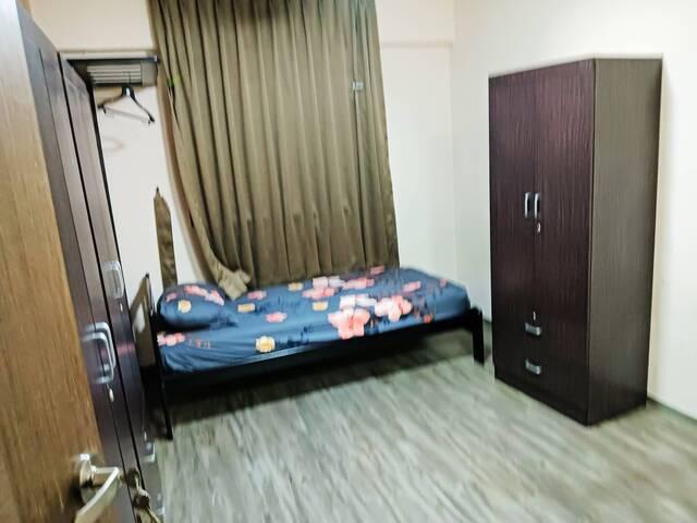 Room for rent in Thomson