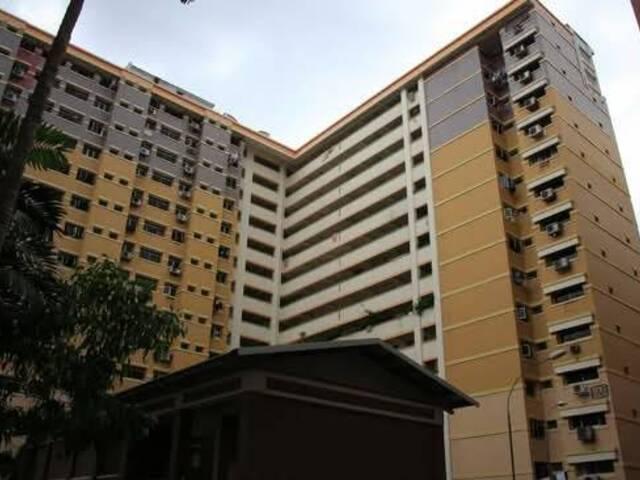 Room for rent in Yunnan, Singapore