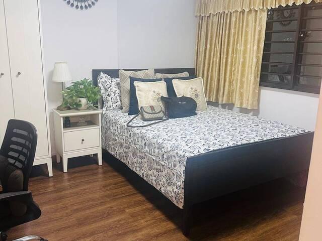Room for rent in Yunnan, Singapore