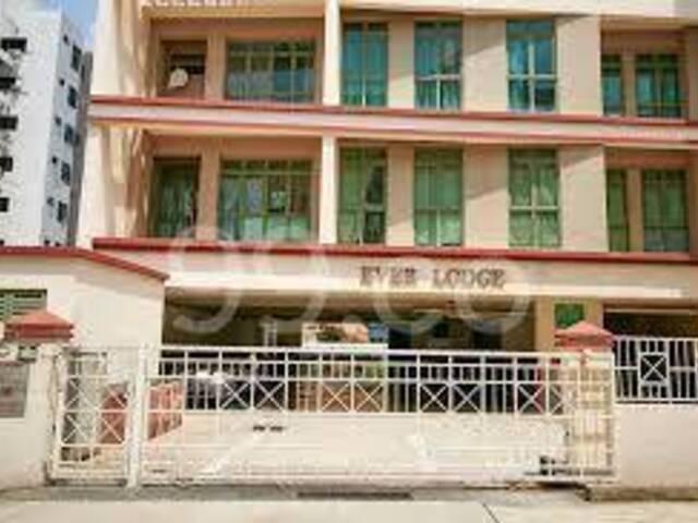 Room for rent in Geylang, 14 Central East, Eunos