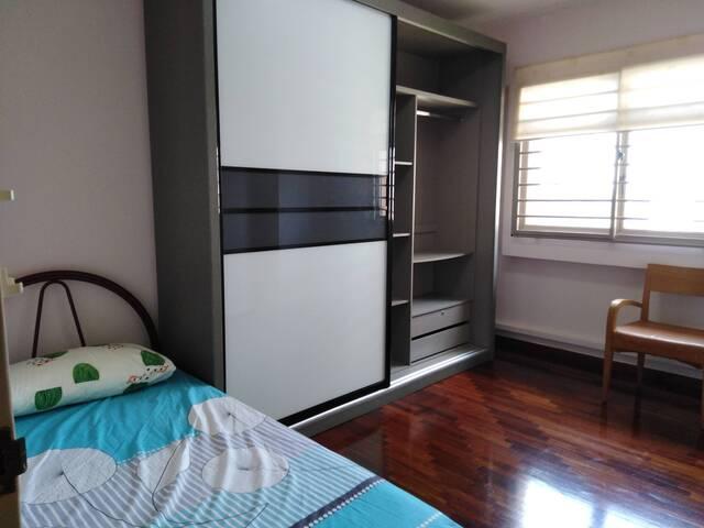 Room for rent