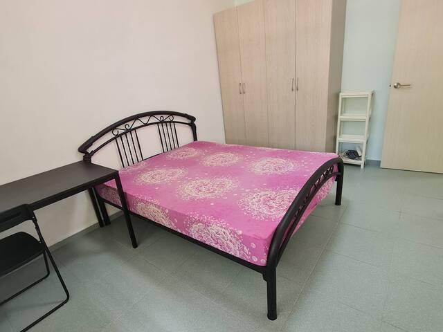 Room for rent in Telok Blangah