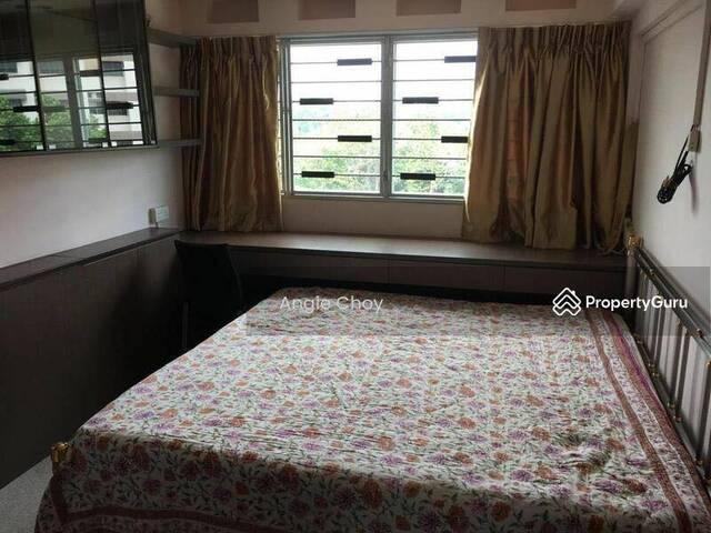 Room for rent in Tanglin Road