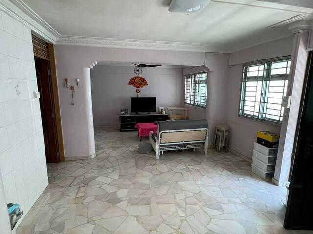 Room for rent in Kebun Baru, Singapore