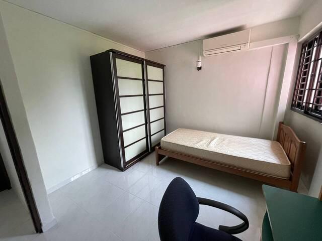 Room for rent in Chong Boon, Singapore