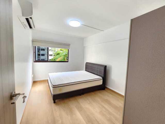 Room for rent in Telok Blangah