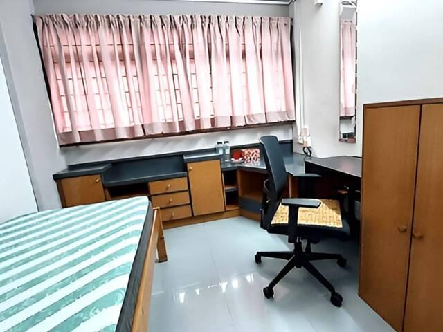 Room for rent in Boon Lay, Singapore