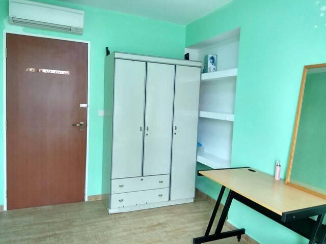 Room for rent