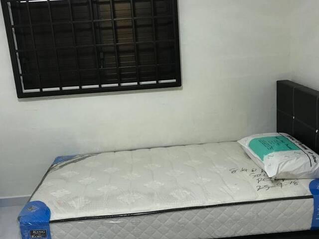 Room for rent in Queenstown, Singapore