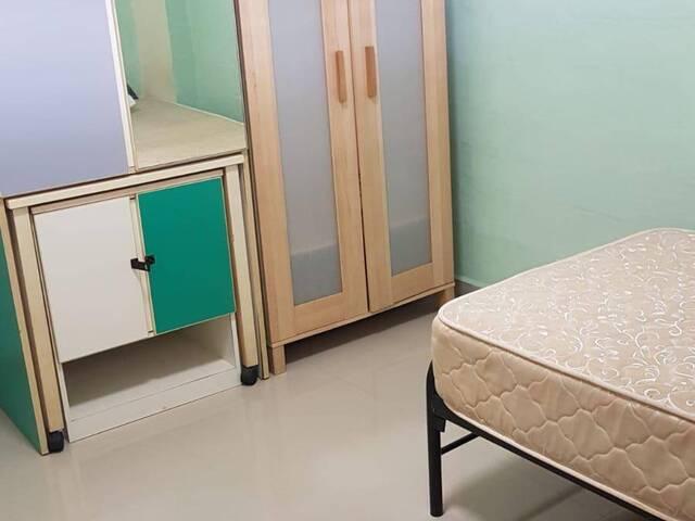 Room for rent in Eunos, Singapore