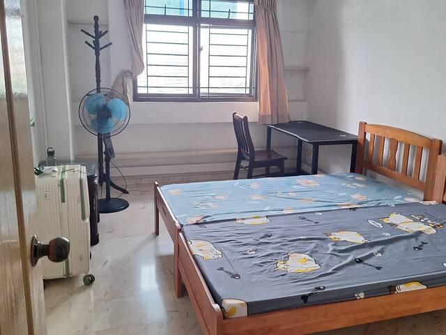 Room for rent in Wenya, Singapore