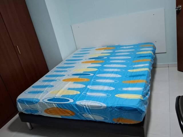 Room for rent in Yunnan, Singapore