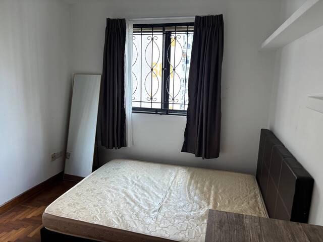 Room for rent in Queenstown, 03 Central South