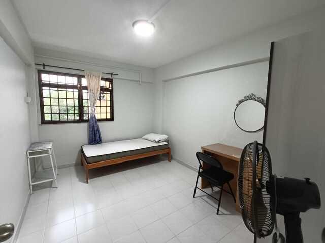 Room for rent in Serangoon