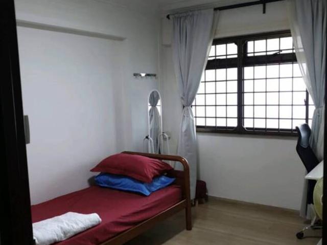 Room for rent in Hougang